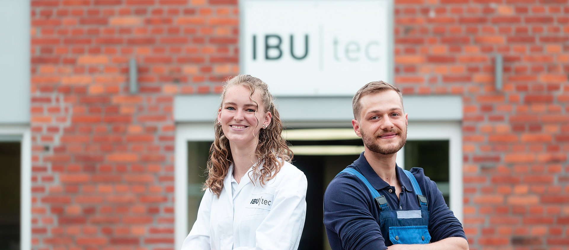 IBU-tec Group Apprenticeship title pictures with apprentices im Weimar